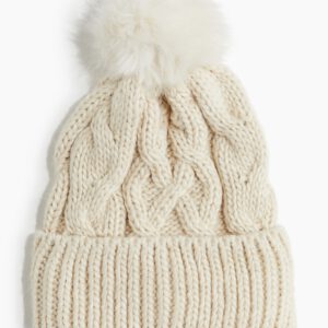 Cable Knit Pompom Beanie
